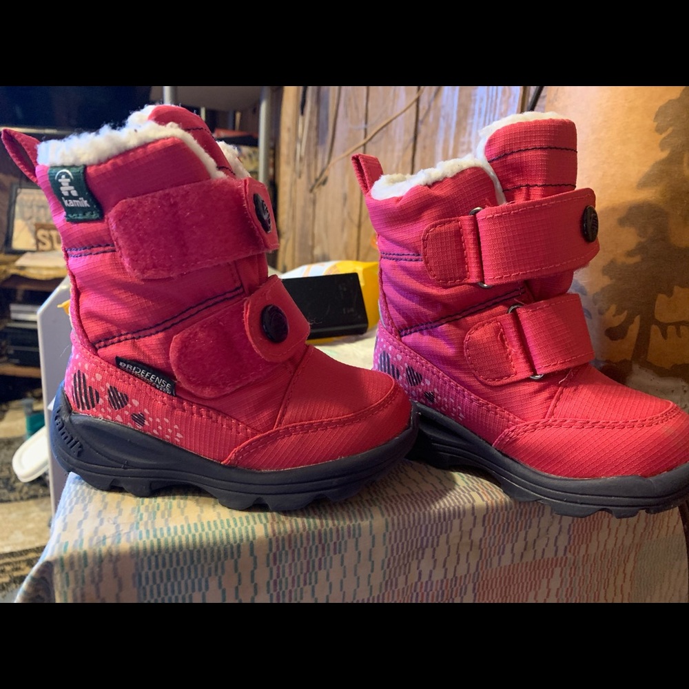 Girls Kamik boots size 6